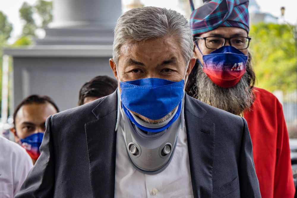 Datuk Seri Ahmad Zahid Hamidi is pictured at the Kuala Lumpur High Court November 24, 2021. u00e2u20acu201d Picture by Firdaus Latifn