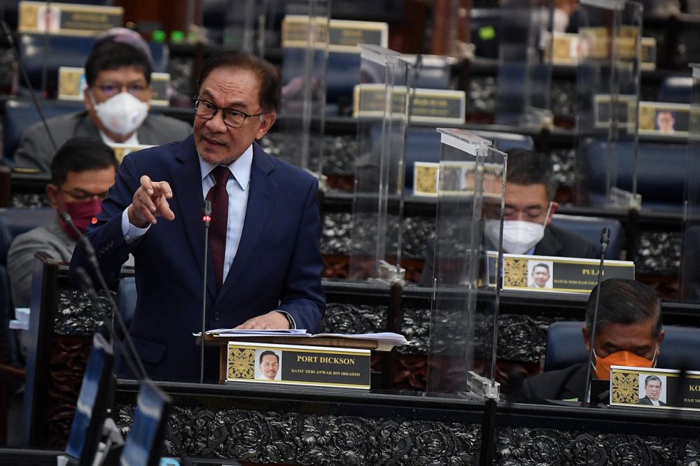 Opposition Leader Datuk Seri Anwar Ibrahim addresses members of Parliament, Kuala Lumpur November 1 2021. u00e2u20acu201d Bernama pic