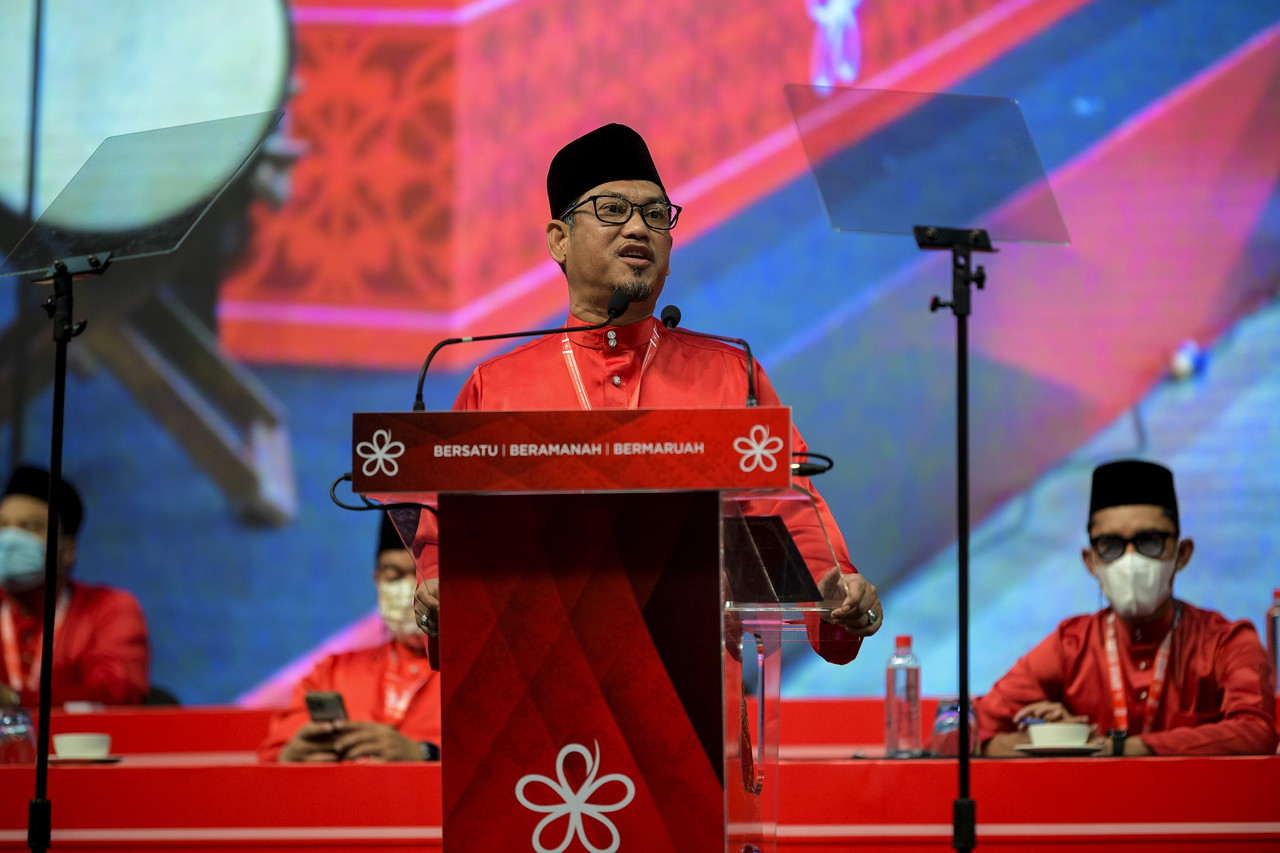 Bersatu deputy president Datuk Seri Ahmad Faizal Azumu delivers his speech during the partyu00e2u20acu2122s annual general assembly at the Malaysia International Trade and Exhibition Centre in Kuala Lumpur December 18, 2021. u00e2u20acu2022 Bernama pic