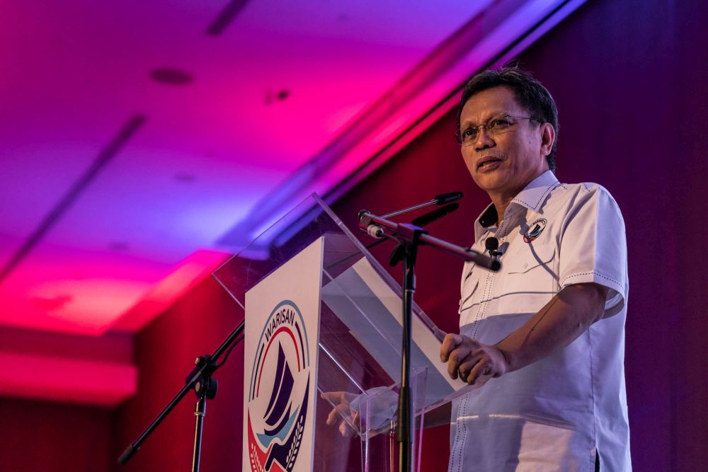 Parti Warisan Sabah president Datuk Seri Mohd Shafie Apdal delivers a speech during the launch of the partyu00e2u20acu2122s national chapter at the Sime Darby Convention Centre in Kuala Lumpur December 17, 2021. u00e2u20acu201d Picture 