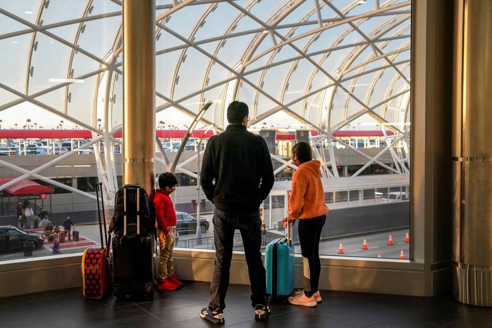 Travellers are seen at Hartsfield-Jackson Atlanta International Airport in Atlanta, Georgia, US, December 22, 2021. u00e2u20acu201d Reuters pic