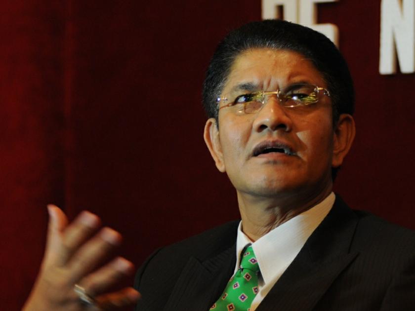 Penang Umno chief Datuk Zainal Abidin Osman say Jelutong MP Jeff Ooi should apologise to Penang local council and civil servants. u00e2u20acu201d Picture by K.E. Ooi