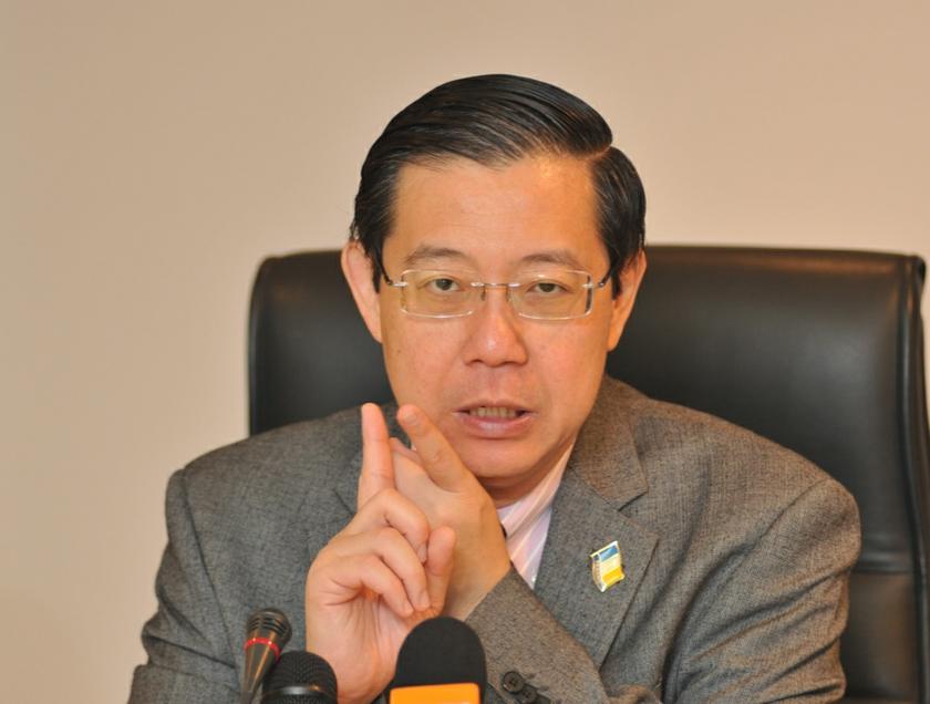 Penang Chief Minister Lim Guan Eng gesture during his speech. u00e2u20acu201d Picture by K.E. Ooi