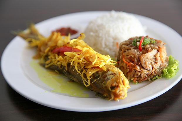 阿杂鱼套餐色香味都让人垂涎三尺。-Choo Choy May摄-