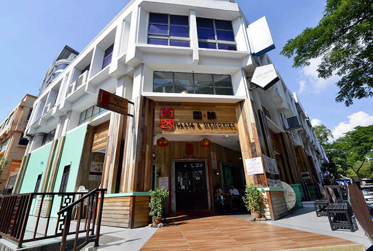 在甲洞Taman Desa的回味餐馆。-Ham Abu Bakar摄-