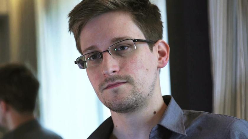 NSA whistleblower Edward Snowden, an analyst with a US defence contractor, is seen in this still image taken from video during an interview by The Guardian in his hotel room in Hong Kong June 6, 2013. u00e2u20acu201d Reuters pic