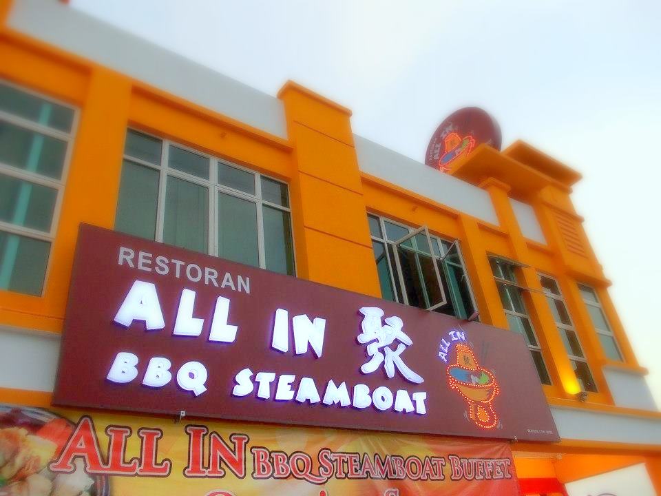 烧烤加火锅，吃到饱！-图取自脸书马六甲malacca melaka，M红温网制图-