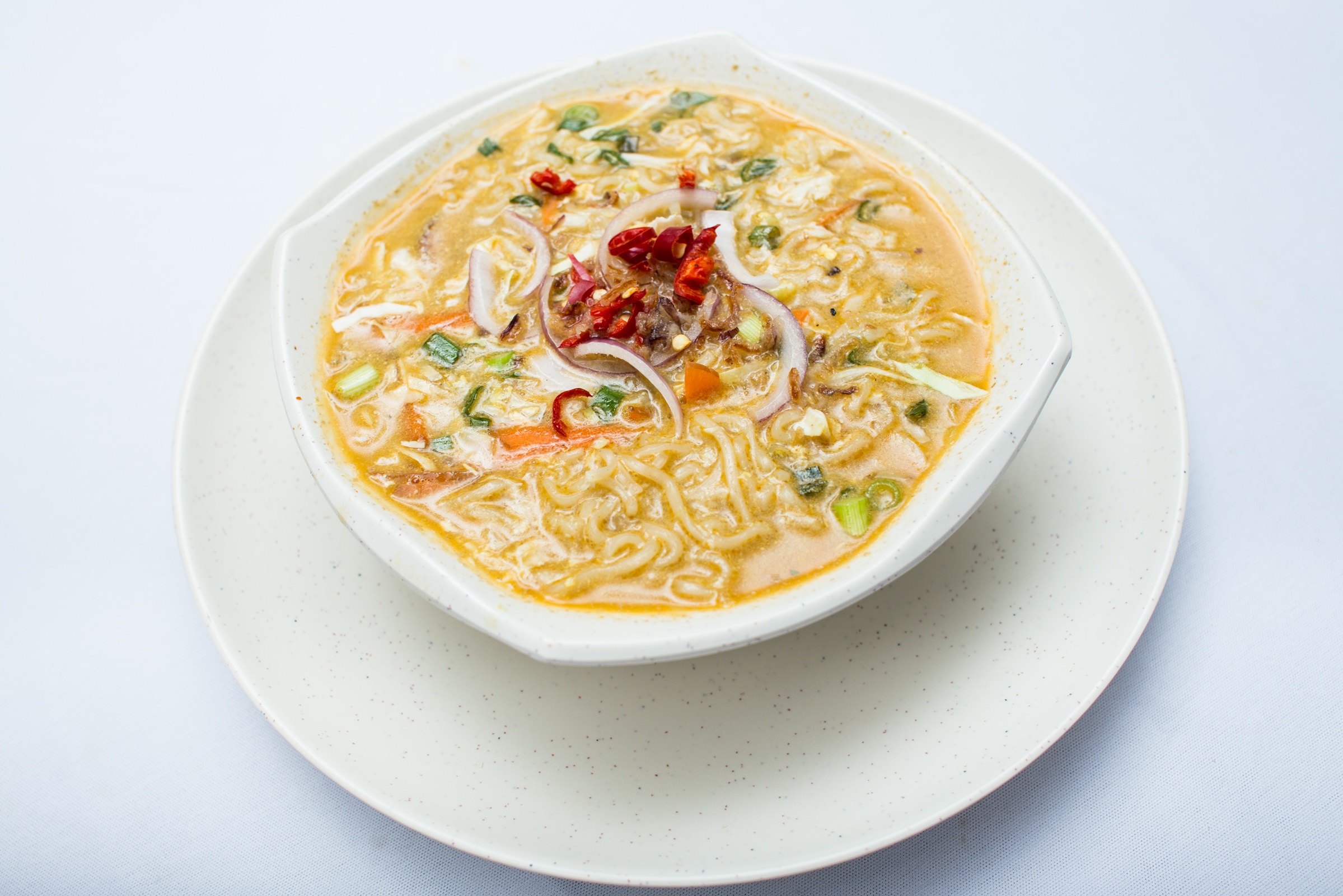 吃泡面吃了长肉，对身体一点帮助也没有！-图取自：indiesrestaurant-